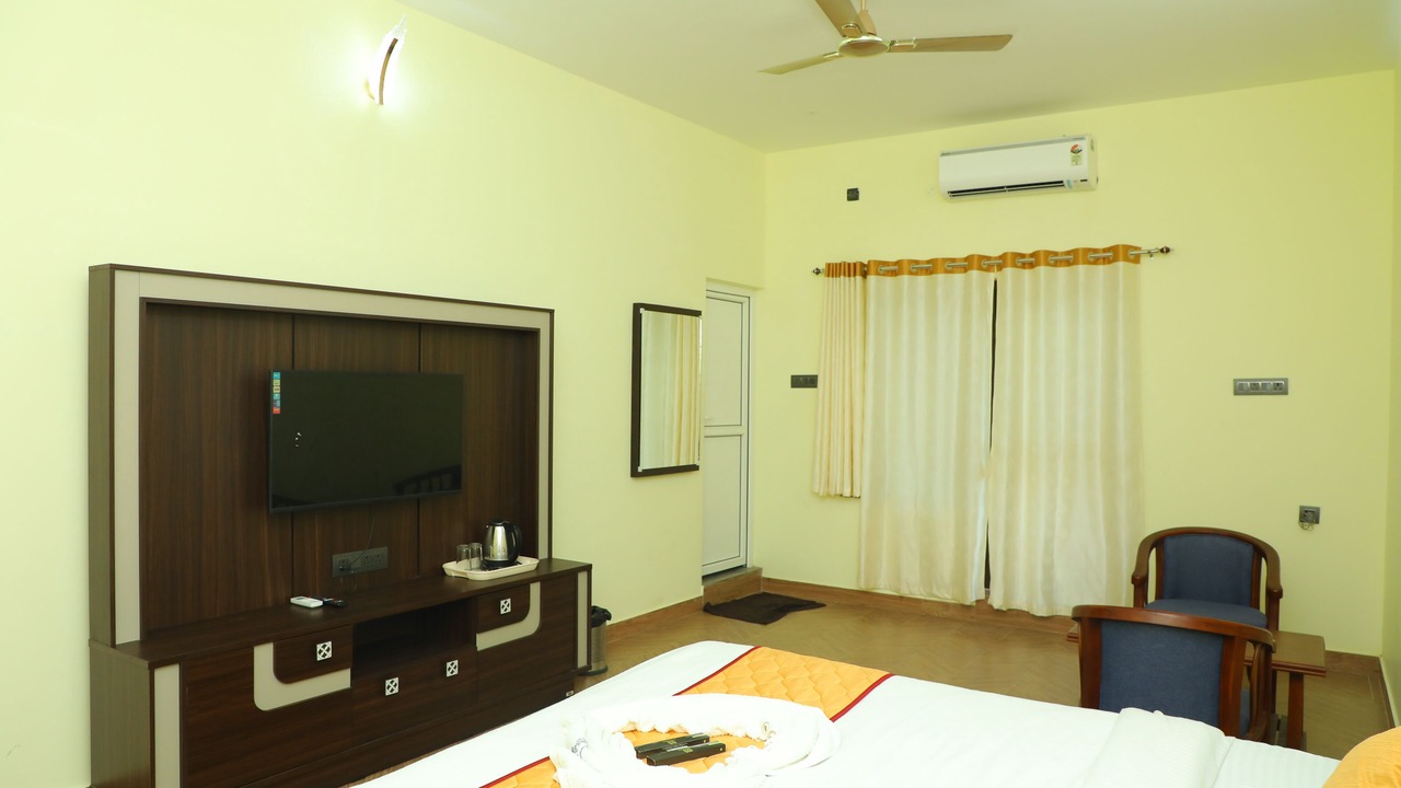Photo of Bedroom in Ganapathichettikulam