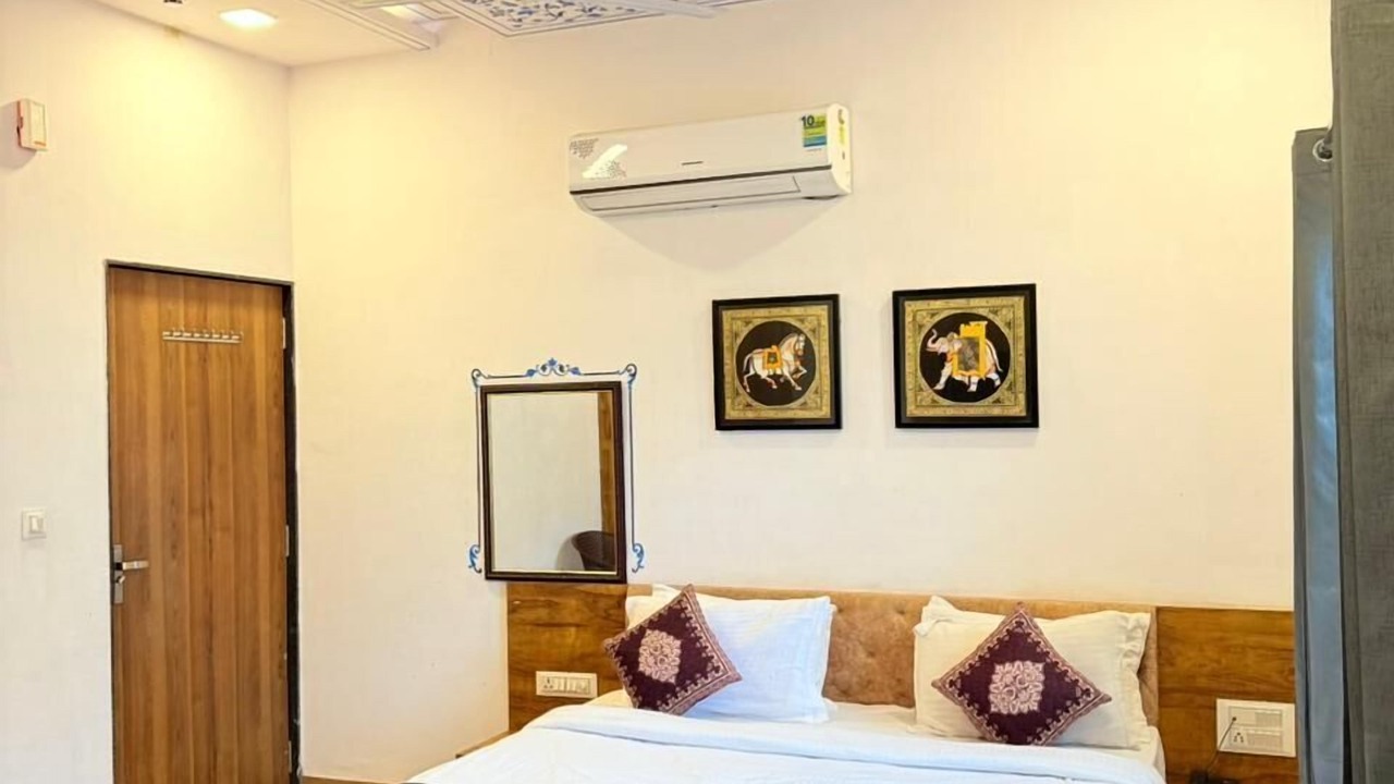 Photo of Bedroom in Shavri Colony
