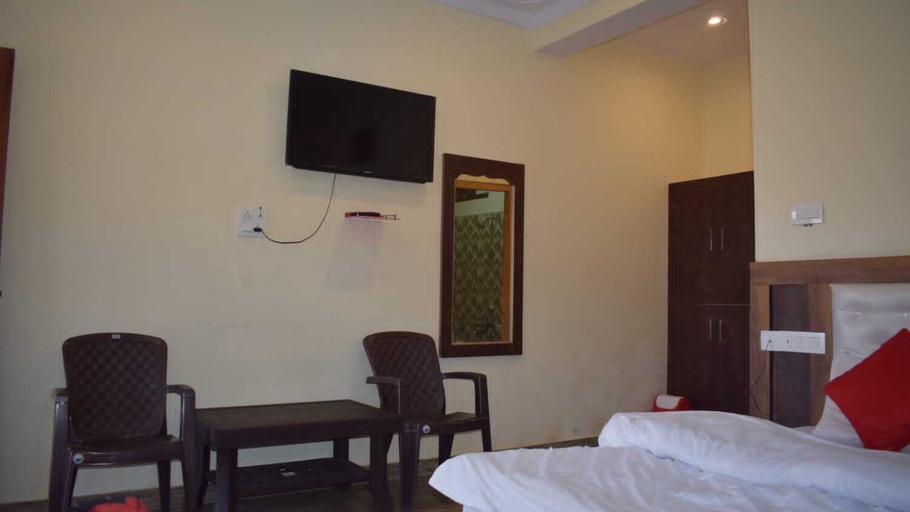 Photo of Bedroom in Auli