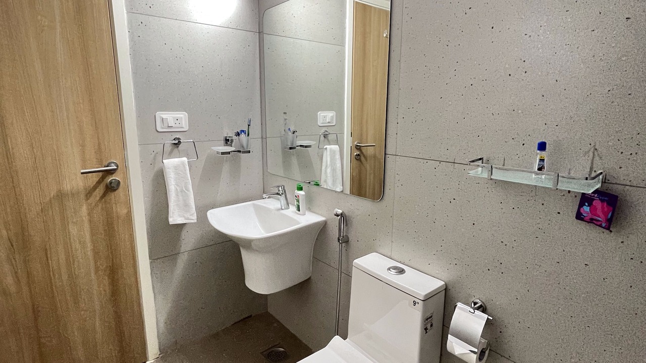 Photo of Bathroom in Kadubeesanahalli