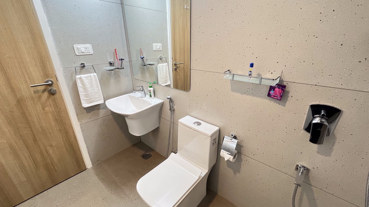 Photo of Bathroom in Kadubeesanahalli
