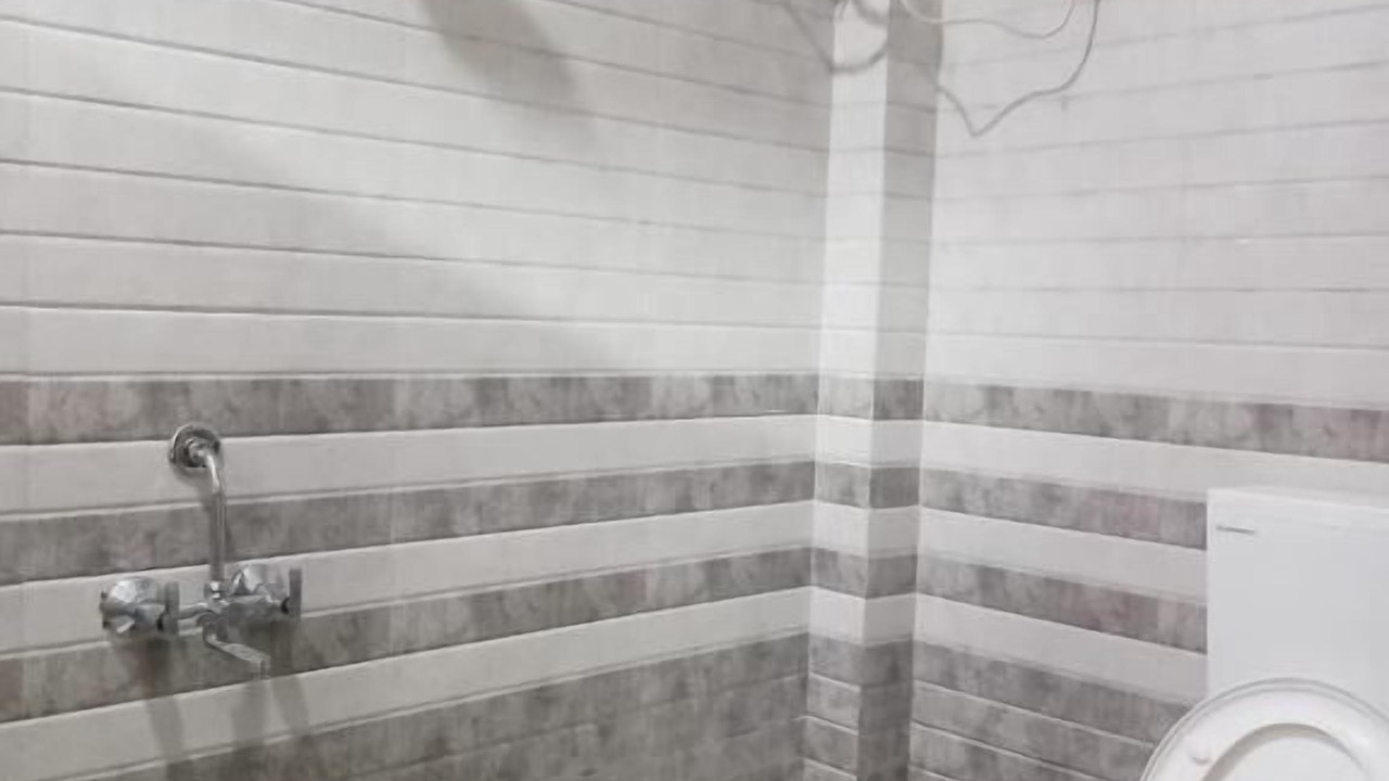 Photo of Bathroom in Central Area