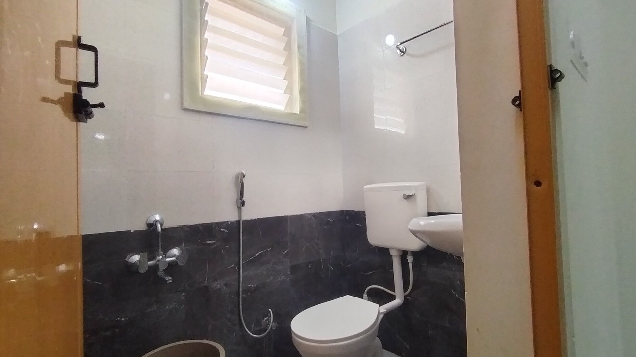 Photo of Bathroom in Tiruchirappalli