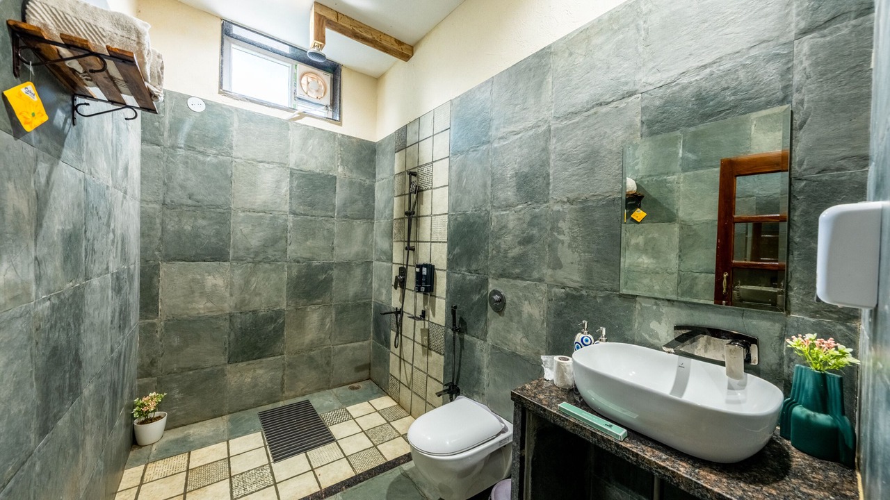 Photo of Bathroom in Pachmarhi