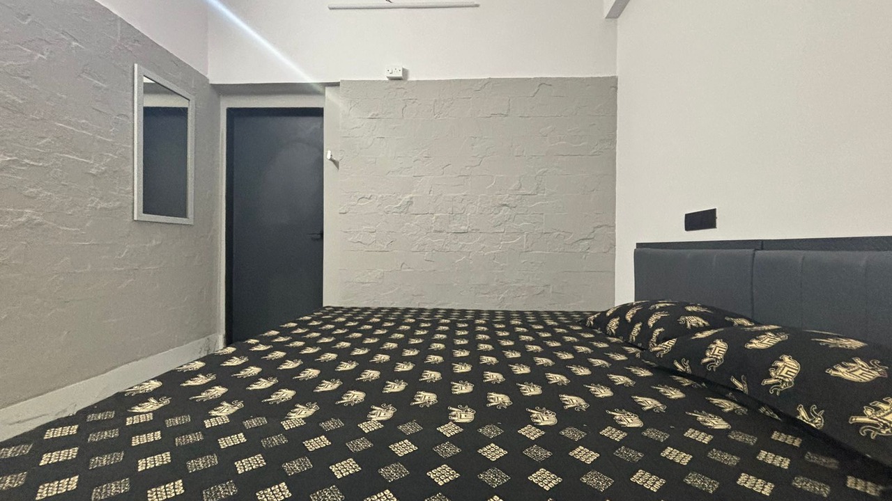 Photo of Bedroom in J B Nagar