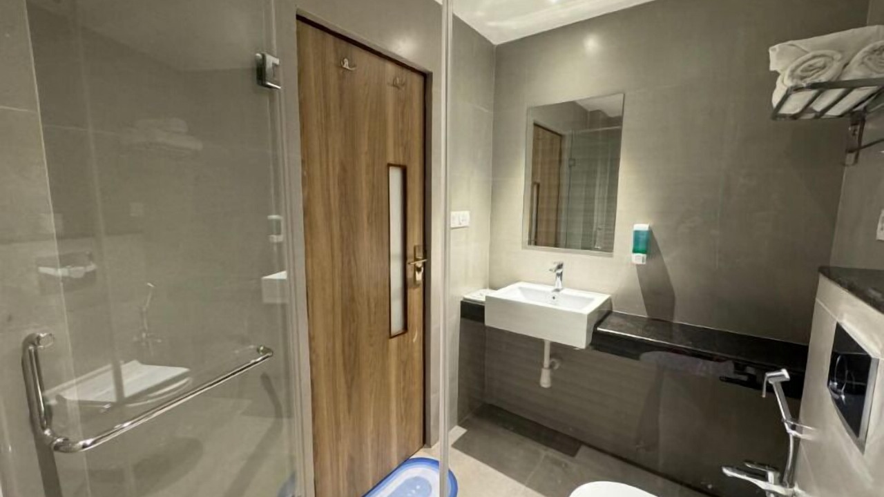 Photo of Bathroom in Porvorim