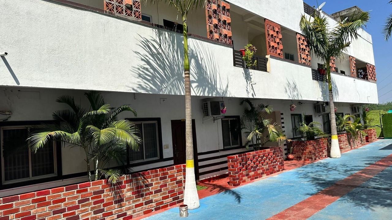 Photo of Others in Cheyyur