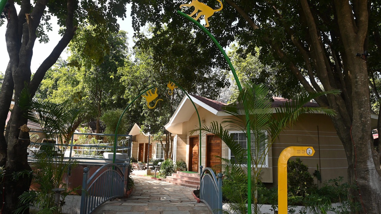 Photo of Bedroom in Pachmarhi