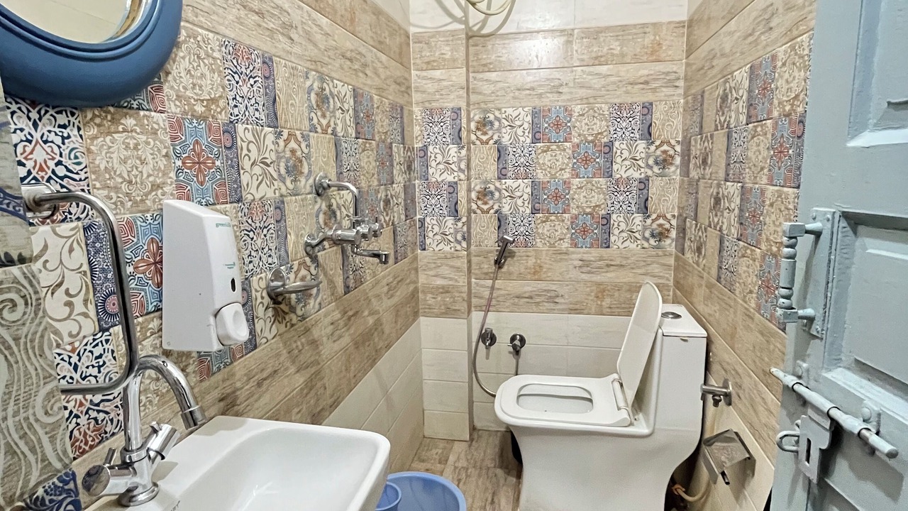 Photo of Bathroom in Amar Sagar Pol