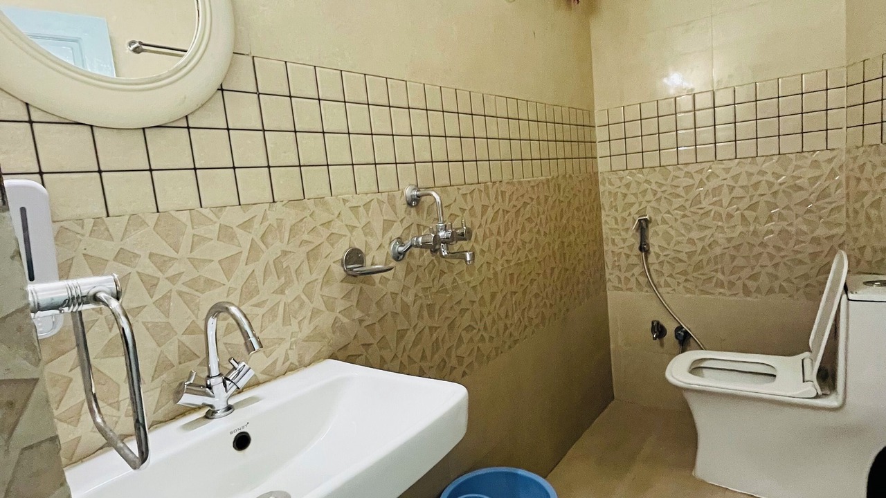 Photo of Bathroom in Amar Sagar Pol