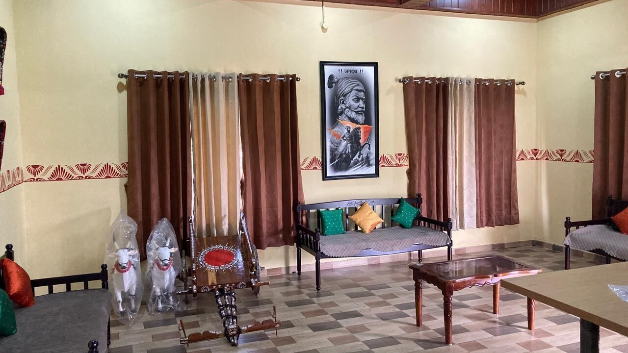 Photo of Livingroom in Junnar