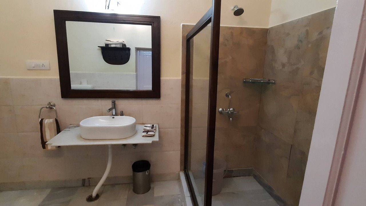 Photo of Bathroom in Rohet
