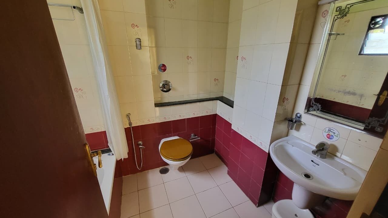 Photo of Bathroom in Moolakadai