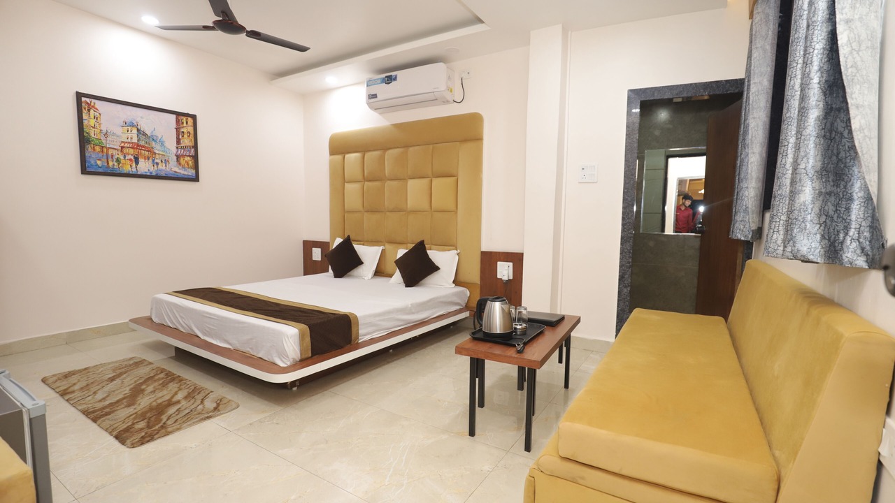 Photo of Bedroom in Hoshangabad