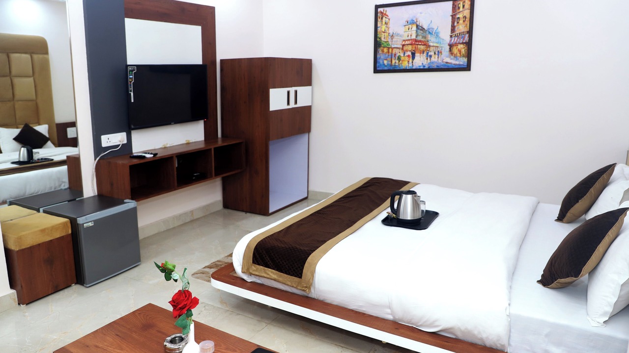 Photo of Bedroom in Hoshangabad