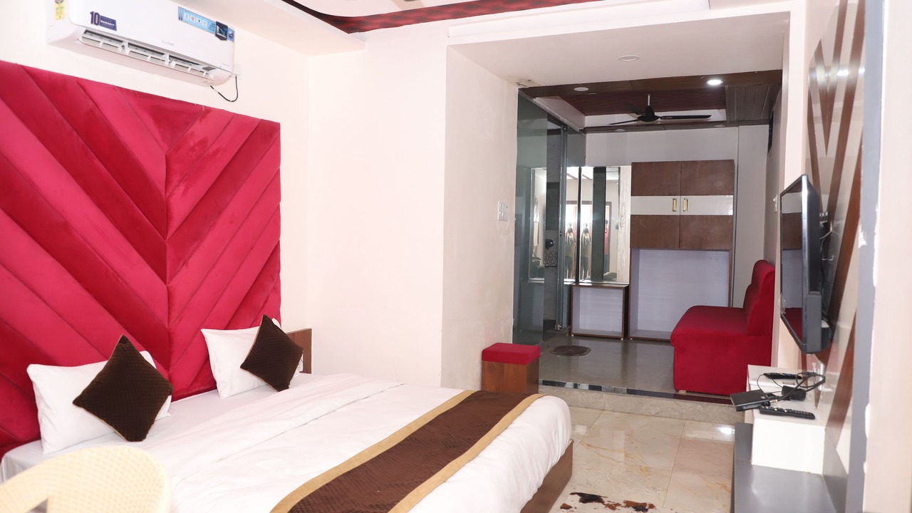 Photo of Bedroom in Hoshangabad