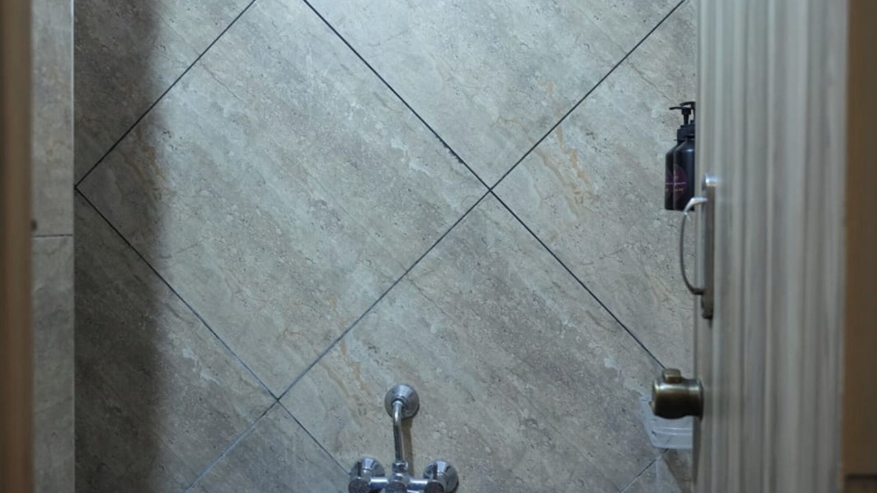 Photo of Bathroom in Madduru