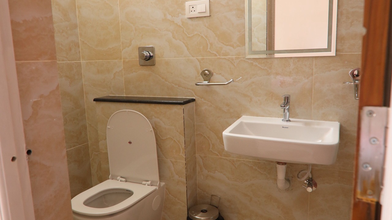 Photo of Bathroom in Kuilapalayam
