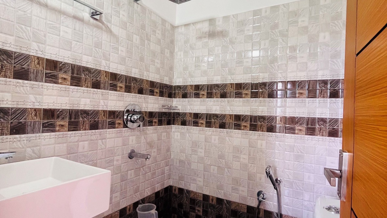 Photo of Bathroom in Moolakadai