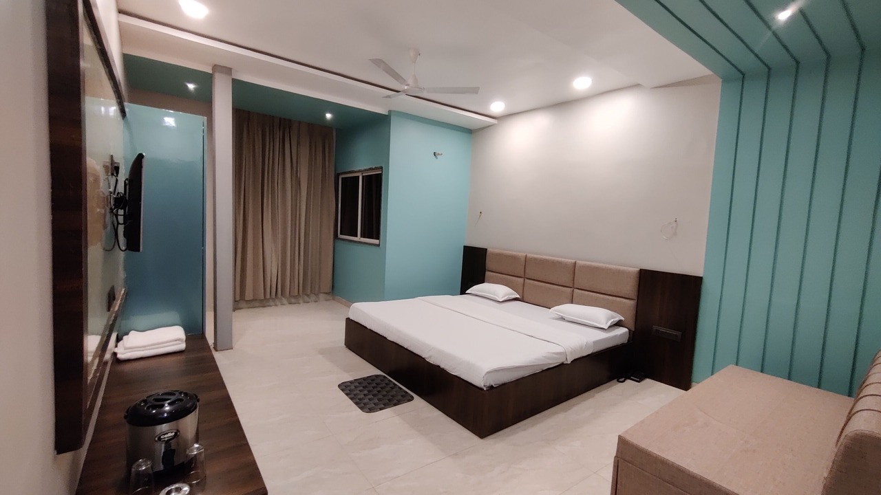 Photo of Bedroom in Pachmarhi