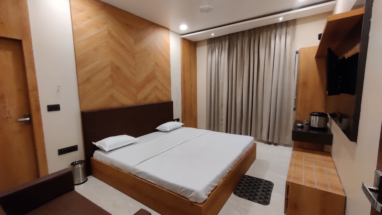 Photo of Bedroom in Pachmarhi