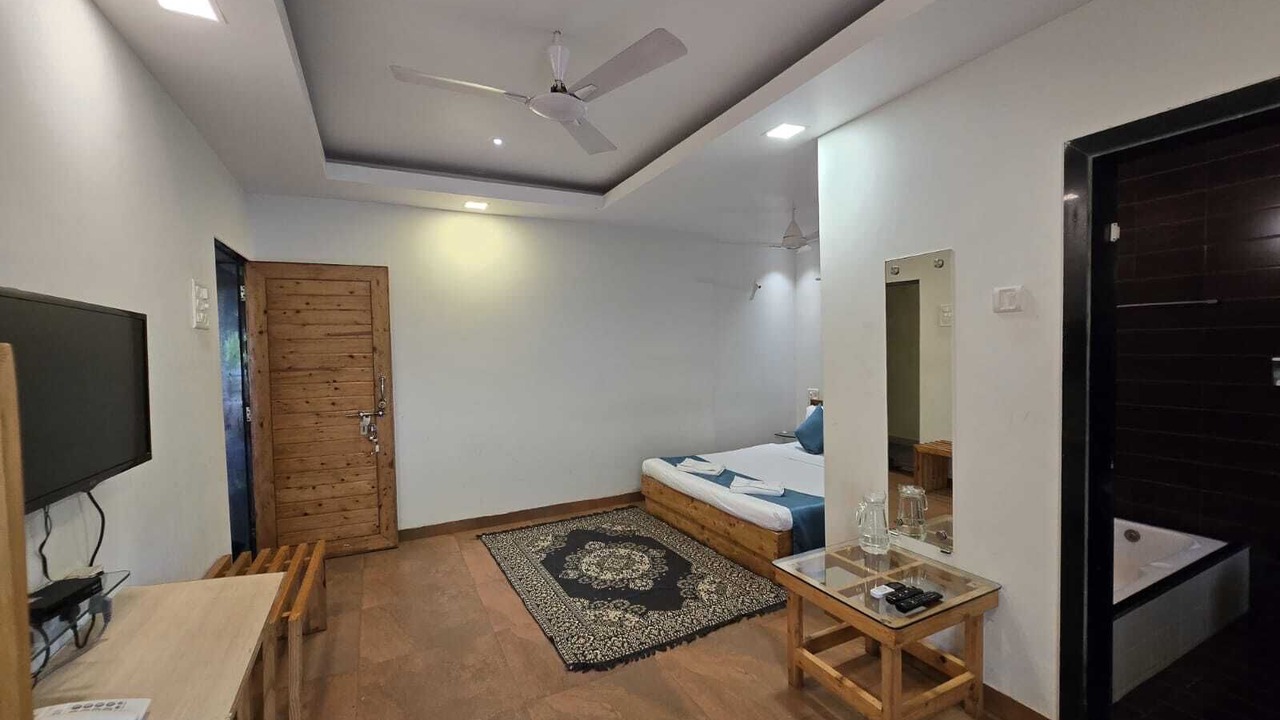 Photo of Bedroom in Ratnagiri