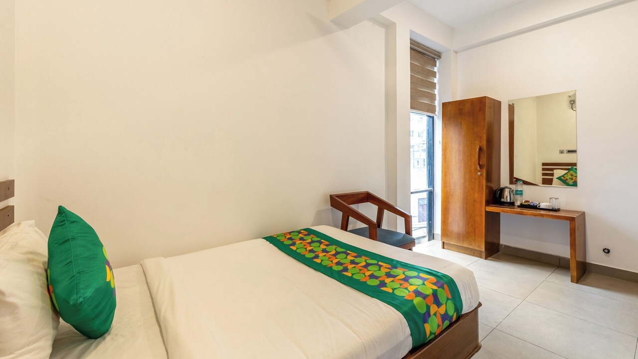 Photo of Bedroom in Thampanoor