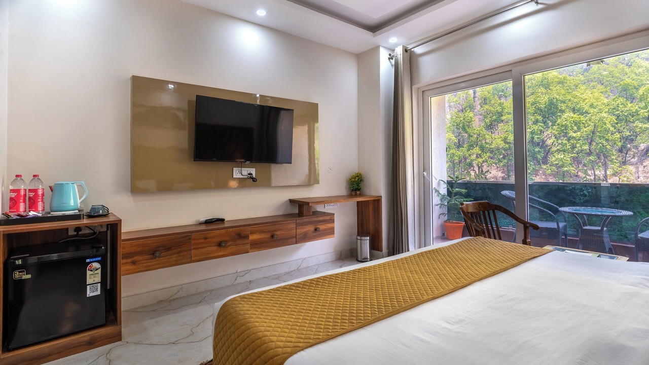 Photo of Bedroom in Paliyal Gaon