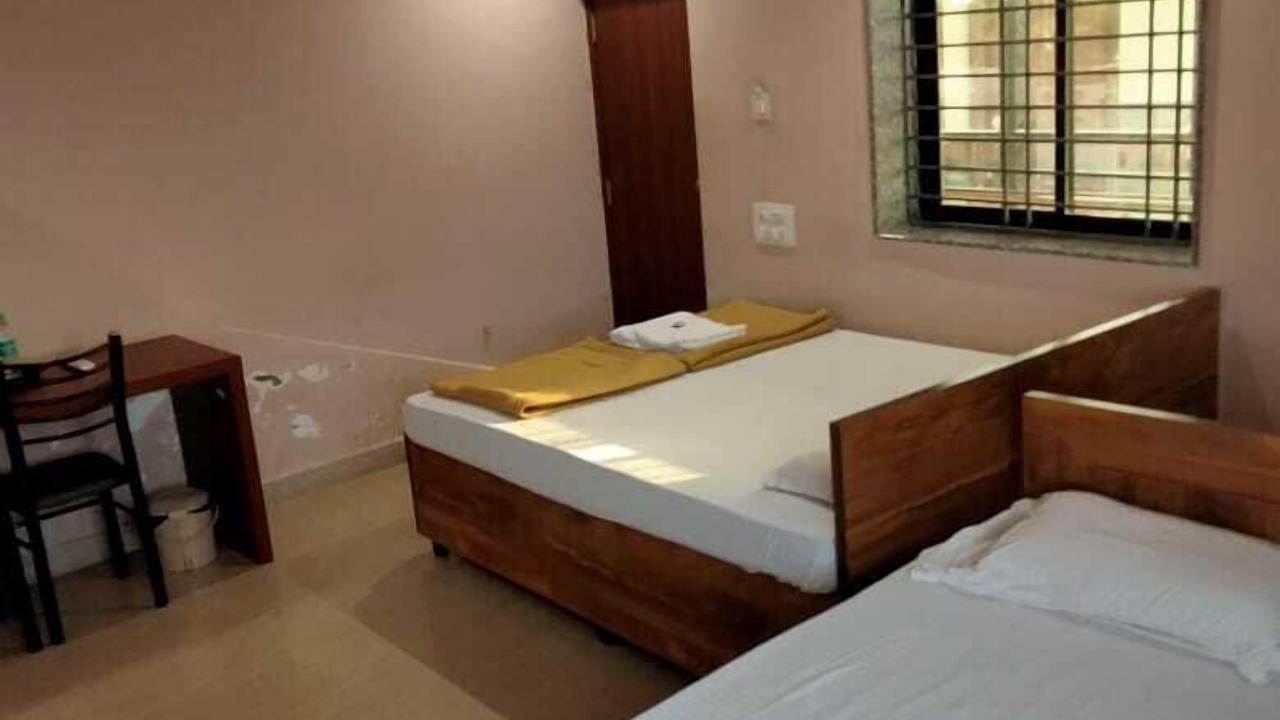 Photo of Bedroom in Murudeshwara
