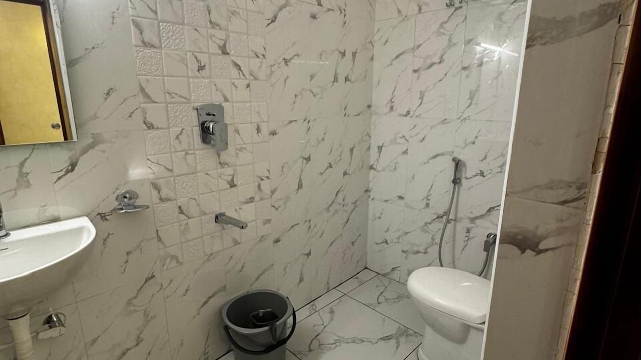 Photo of Bathroom in Thousand Lights