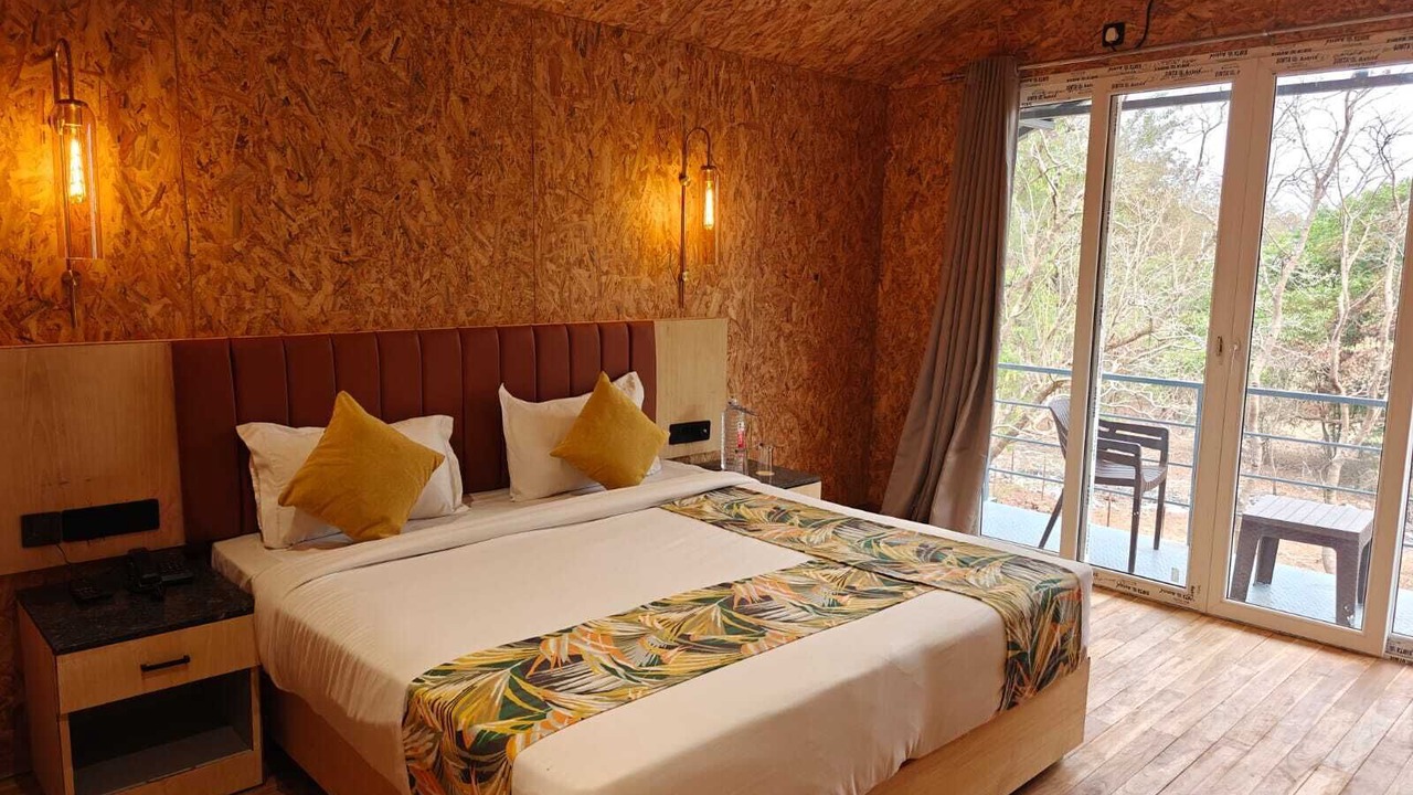 Photo of Bedroom in Pachmarhi