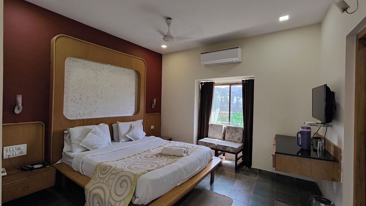 Photo of Bedroom in Mount Abu