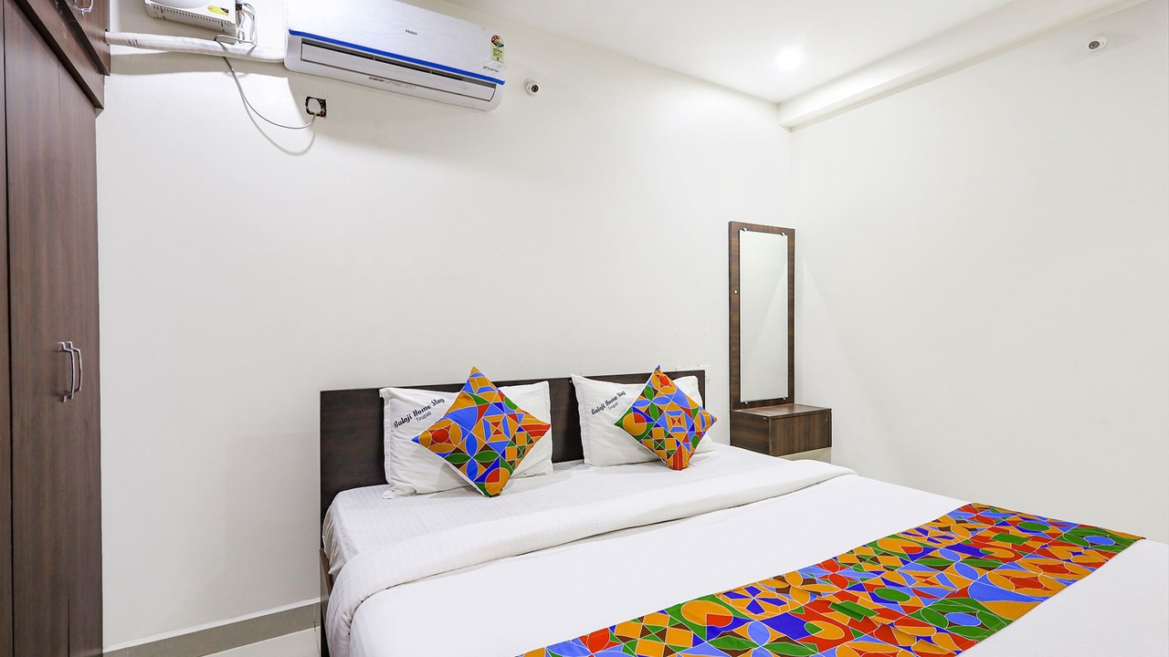 Photo of Bedroom in Srikalahasti