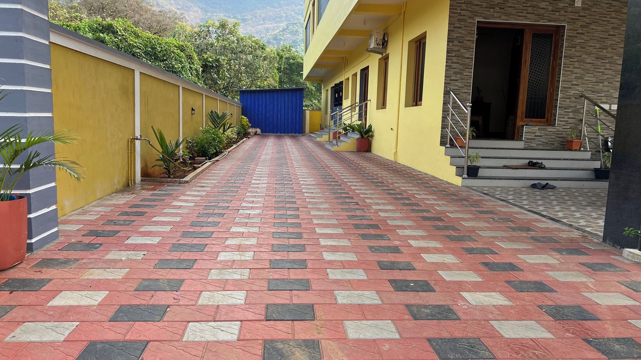 Photo of Outdoor in Courtallam