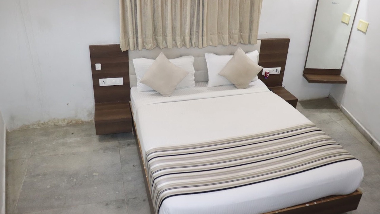 Photo of Bedroom in Mahesana