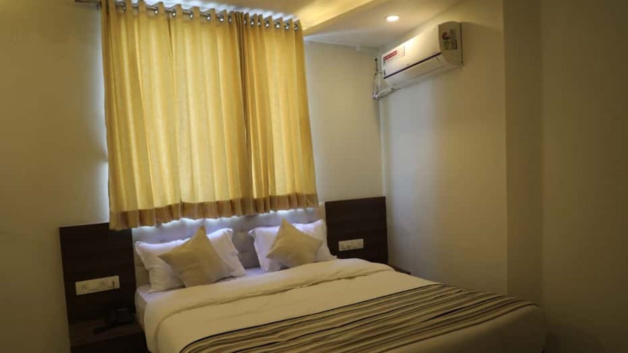 Photo of Bedroom in Mahesana