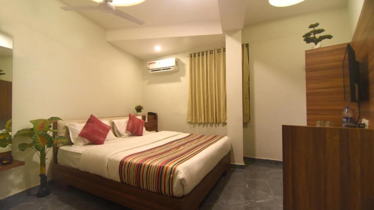 Photo of Bedroom in Mahesana