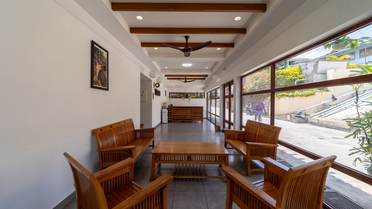 Photo of Livingroom in Valparai