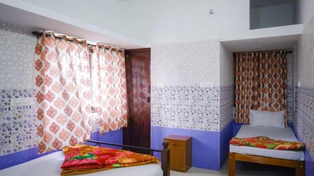 Photo of Bedroom in Valparai