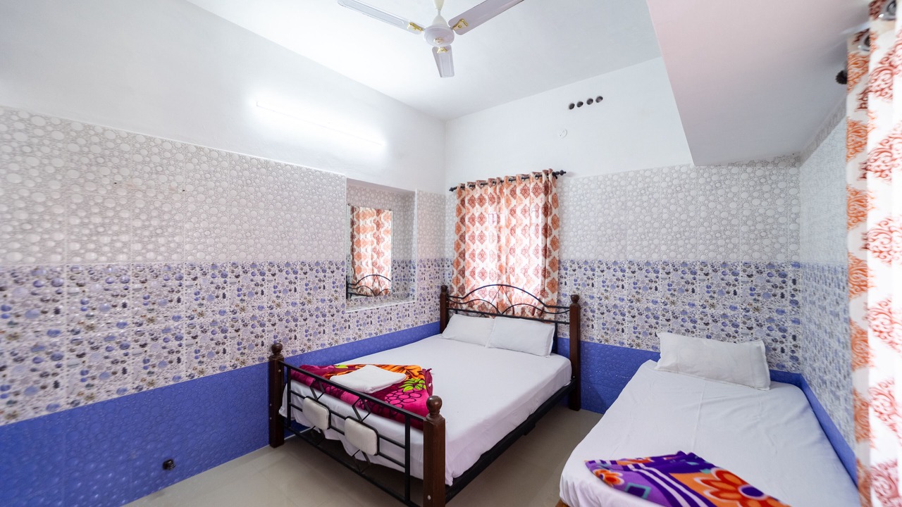 Photo of Bedroom in Valparai