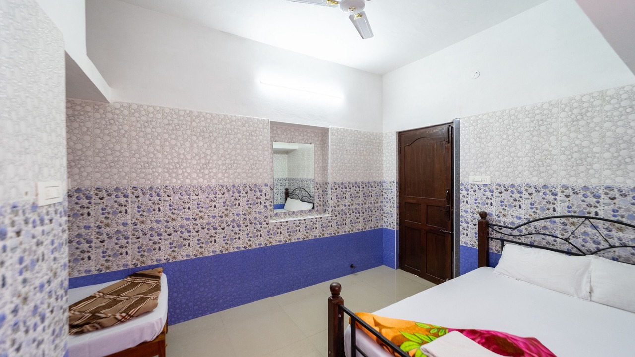 Photo of Bedroom in Valparai