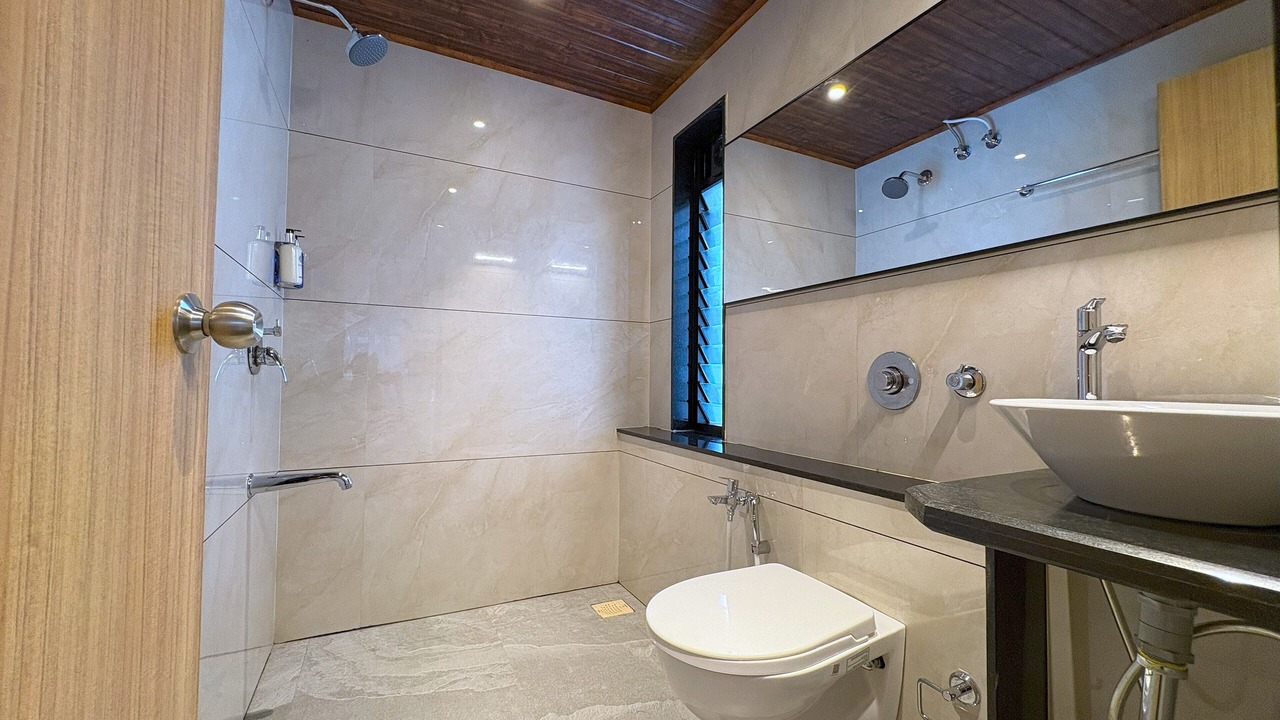 Photo of Bathroom in Hampankatta
