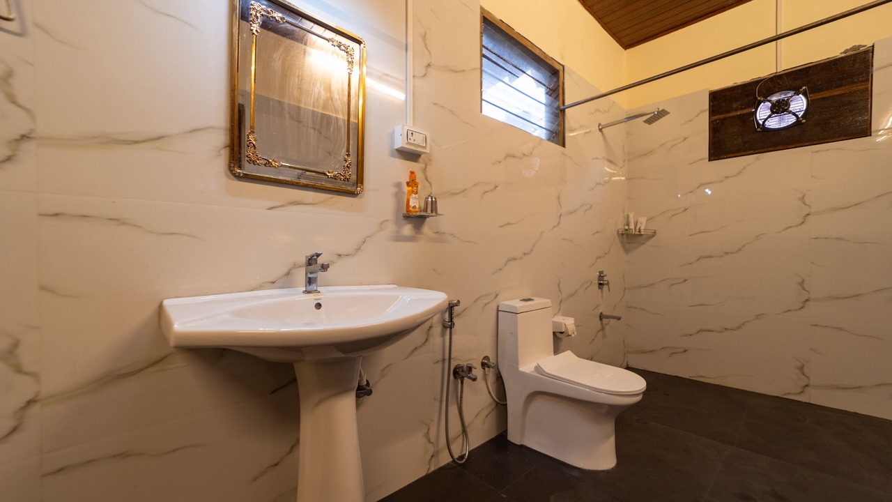 Photo of Bathroom in Valparai