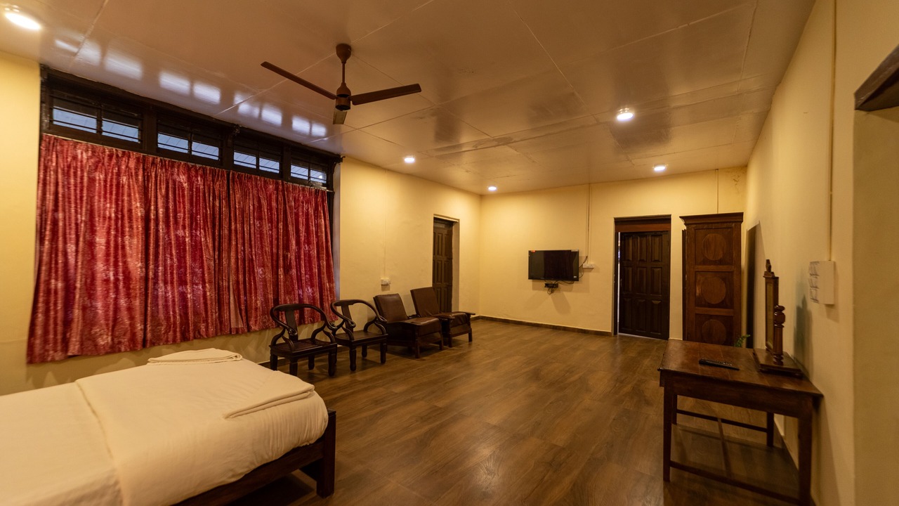 Photo of Bedroom in Valparai