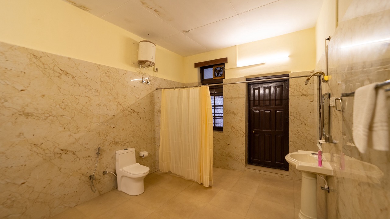 Photo of Bathroom in Valparai