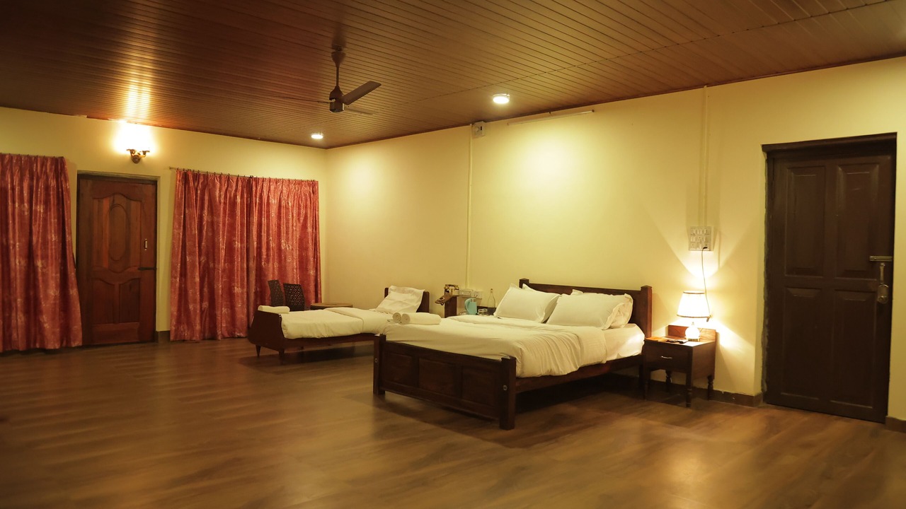 Photo of Bedroom in Valparai