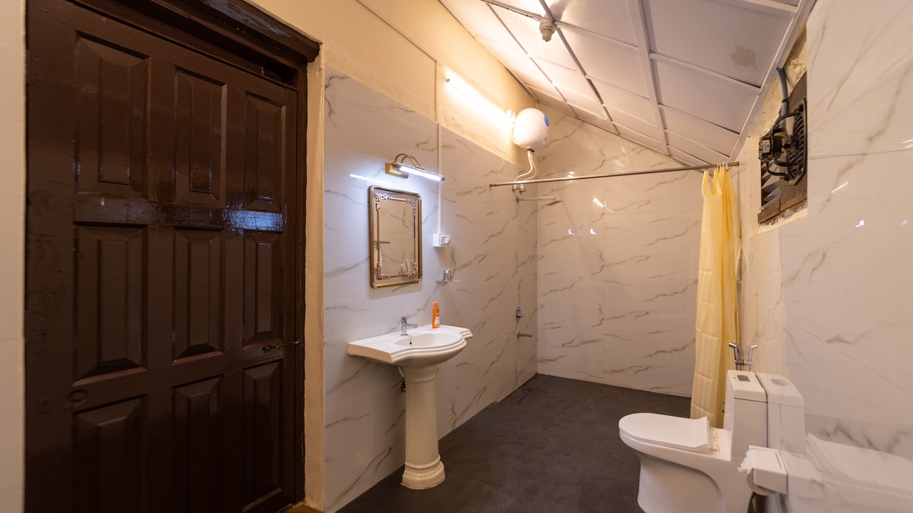 Photo of Bathroom in Valparai