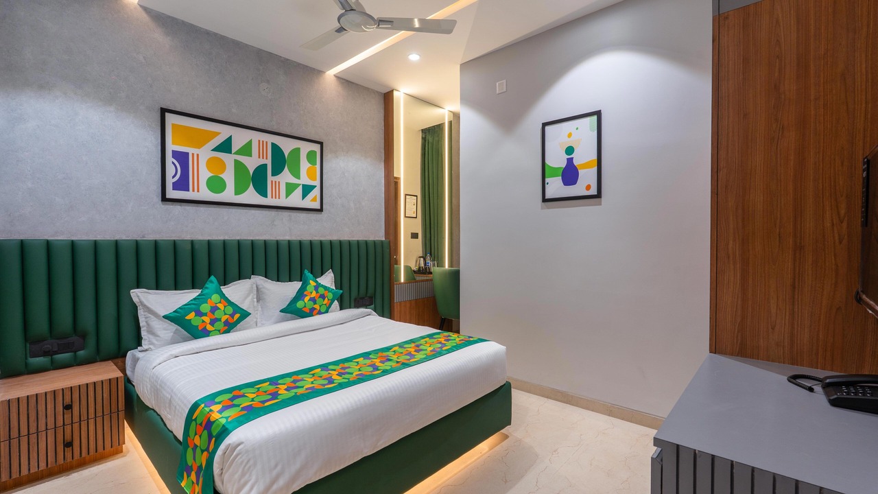 Photo of Bedroom in Katpadi