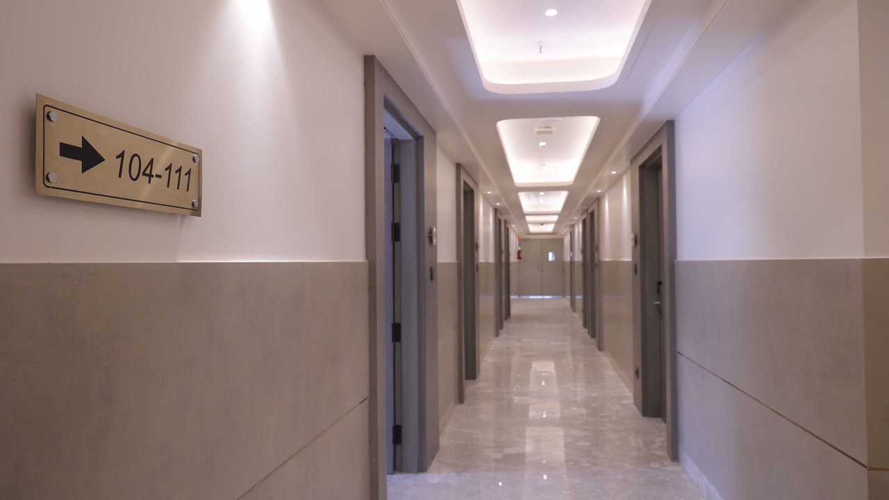 Photo of Bedroom in DLF Phase 3