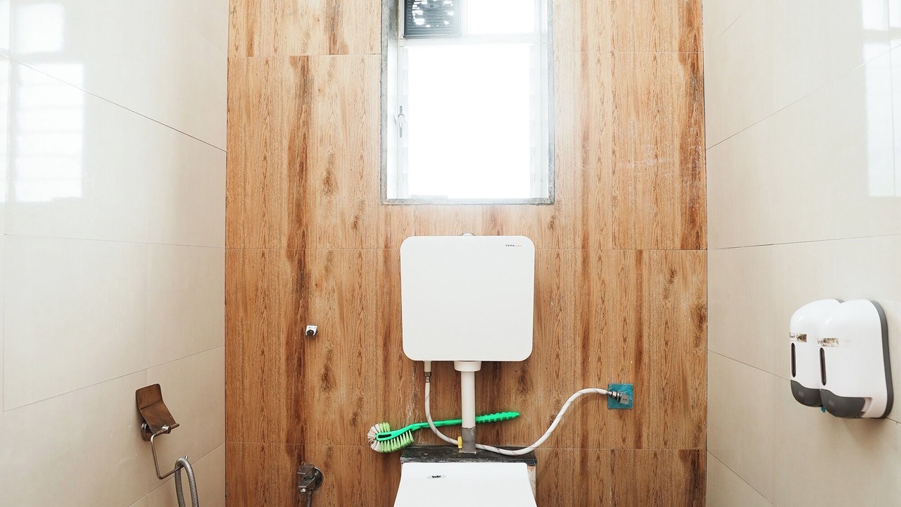 Photo of Bathroom in Mahabaleshwar